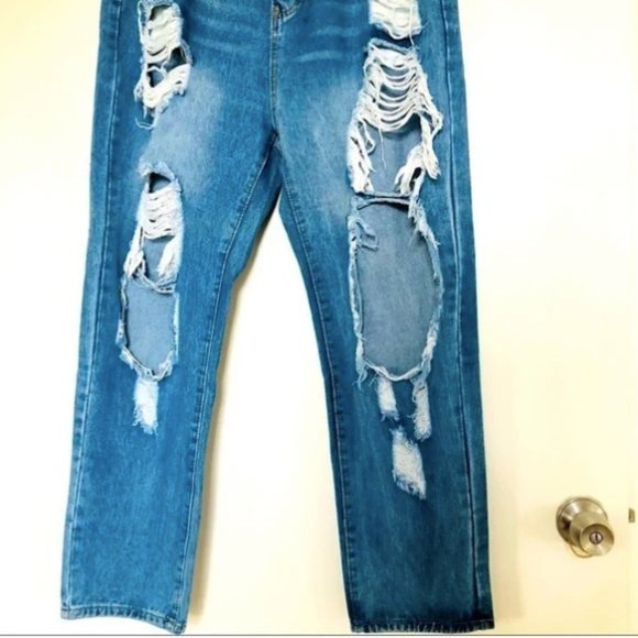 Sold SHEIN Ripped/Distressed High Waisted Medium Wash Denim Jeans- Siz 0XL - Picture 3 of 5